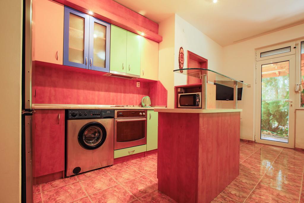 Apartment Byala Kashta Равда Екстер'єр фото