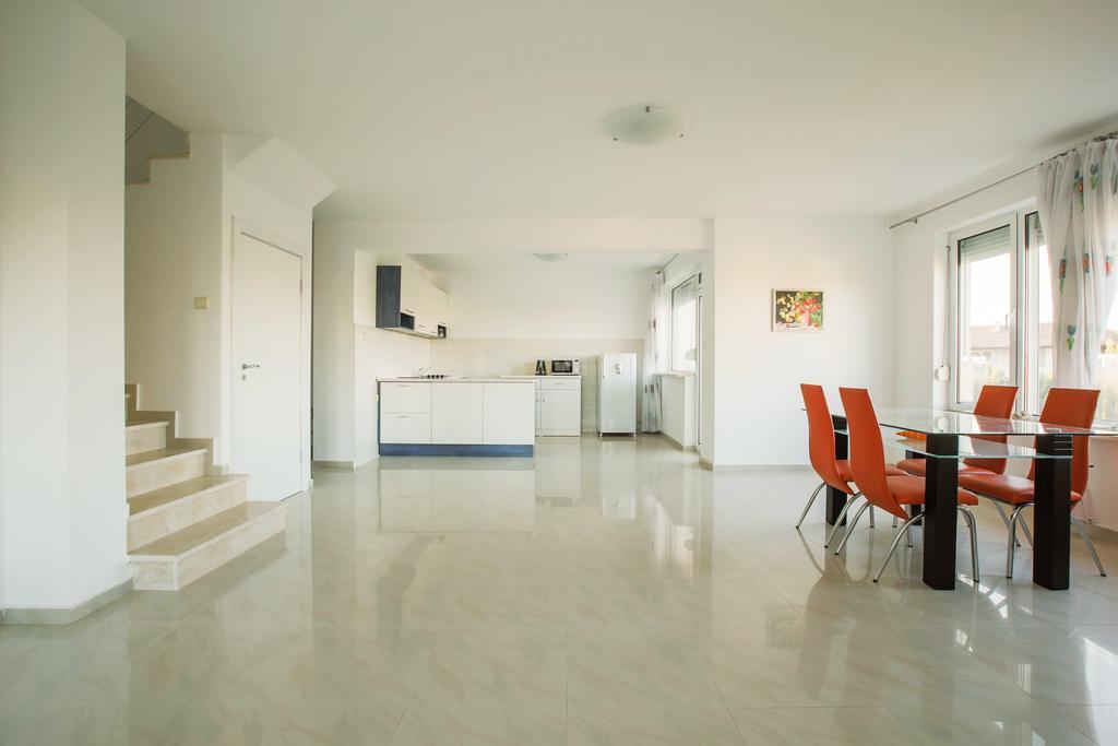 Apartment Byala Kashta Равда Екстер'єр фото