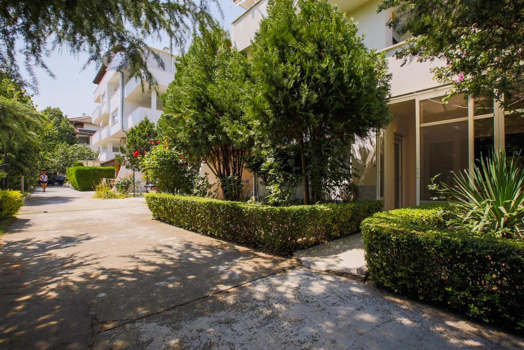 Apartment Byala Kashta Равда Екстер'єр фото