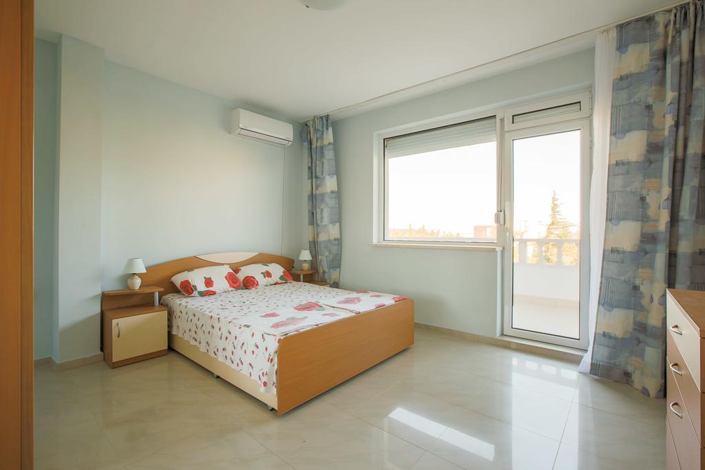 Apartment Byala Kashta Равда Екстер'єр фото